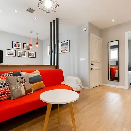 Armas 44 - Apartamento De 2 Dormitorios, Moderno Y Centrico, Sin Ascensor Y Con Posibilidad De Garaje Apartment